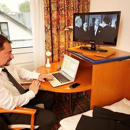 Rheinhotel Vier Jahreszeiten باد برايسيخ