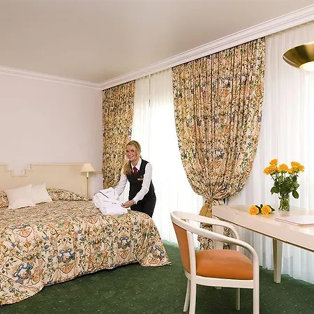 Rheinhotel Vier Jahreszeiten באד ברייסיג