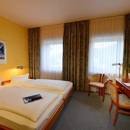 Отель Rheinhotel Vier Jahreszeiten