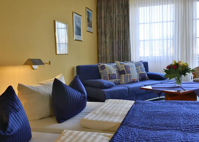 Hotel Rheinhotel Vier Jahreszeiten 3*